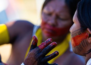 Indígenas acampam em Brasília à espera da decisão sobre Marco Temporal