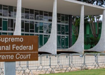 Moraes determina depoimento de Bolsonaro à Polícia Federal