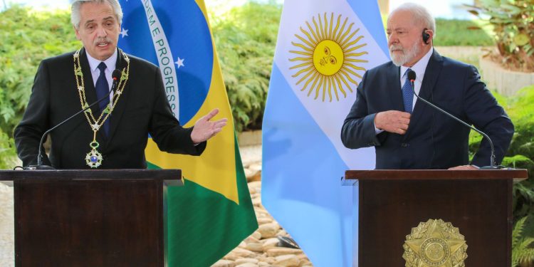 Brasil e Argentina adotam ações conjuntas para fortalecer aliança Brasil e Argentina adotam ações conjuntas para fortalecer aliança