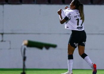 Corinthians bate Cruzeiro na ida das quartas do Brasileiro Feminino