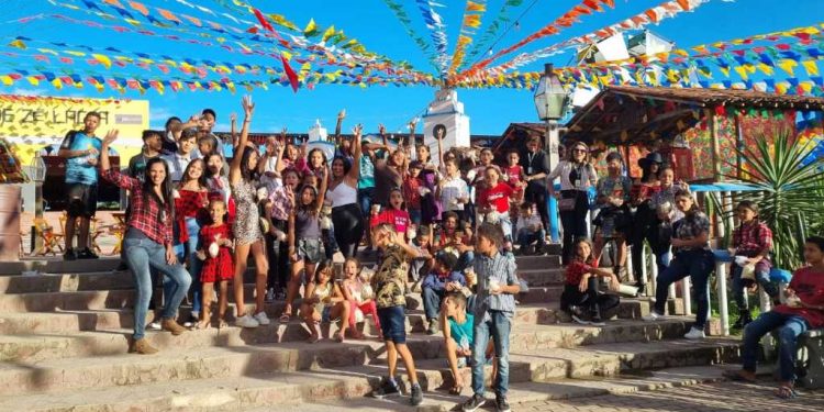 FESTAS JUNINAS: Prefeitura realiza confraternizações com usuários atendidos pelos serviços da Semas