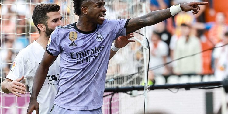 CCJ da Paraíba aprova lei com nome de Vini Jr. para instaurar protocolo contra racismo