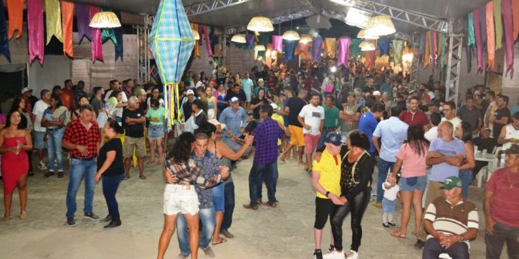 CIDADE FORRÓ: Presença maciça de público consagra Monteiro como maior e melhor São João da região do Cariri