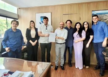 Veneziano e Taciano Diniz se reúnem com reitor da UFCG para debater a implantação de campus no Vale do Piancó