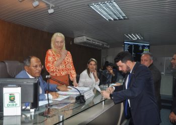 Vereadores aprovam por unanimidade reajuste salarial para servidores da PMCG