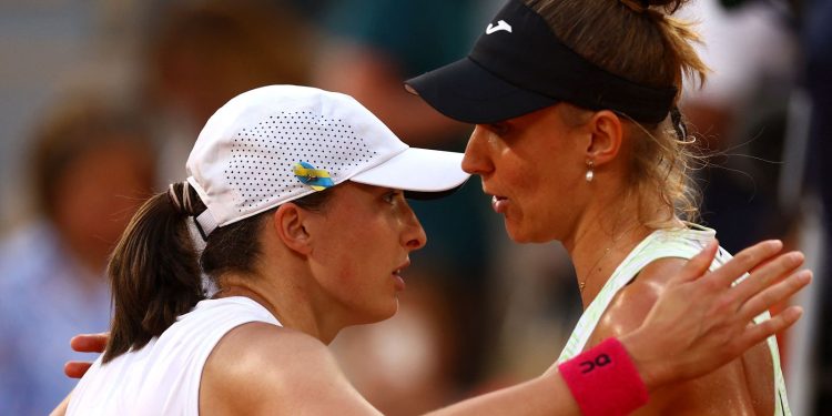 Bia Haddad luta, mas é superada por número 1 na semi de Roland Garros