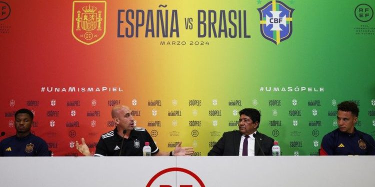 Federação Espanhola e CBF lançam movimento antirracista “Uma só pele”