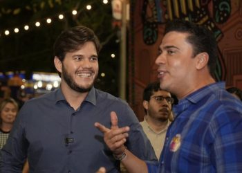 Bruno recebe Rodrigo Pinheiro no Parque do Povo após visitar São João de Caruaru