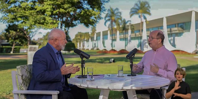 Lula quer conversar com papa soluções para conflito na Ucrânia