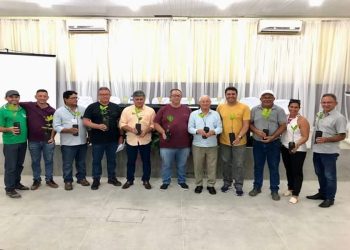 Em Cubati-PB agricultores são contemplados com mudas de cajueiro para o plantio