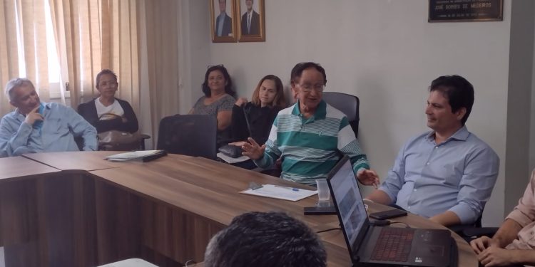 A ACGG e Lideres da Feira Central reunem-se para discutir Projeto de Requalificação da Feita Central