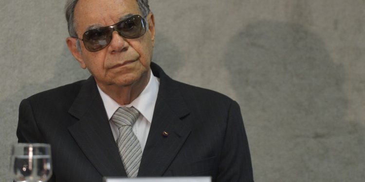 STJ adia julgamento de recurso para restabelecer condenação de Ustra