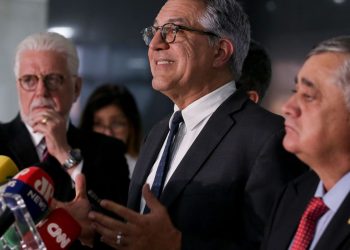 Governo articula para não alterar texto do marco fiscal no Senado