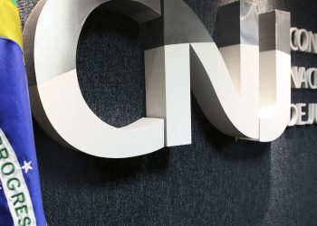 CNJ abre processo disciplinar contra juíza Gabriela Hardt