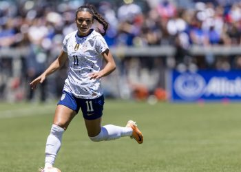 Comandados por Sophia Smith, EUA superam Vietnã em estreia na Copa