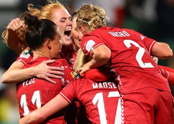 Dinamarca arranca vitória sobre a China com gol aos 44 do 2º tempo