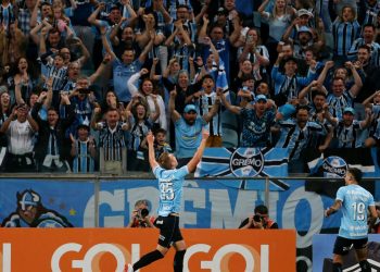 Brasileiro: Grêmio vence com gol de estreante para manter 2ª posição