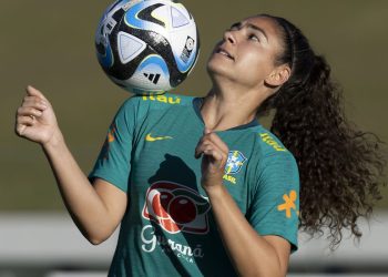 Angelina expressa confiança na campanha do Brasil na Copa