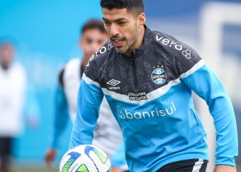 Brasileiro: Grêmio tenta frear líder Botafogo em Porto Alegre