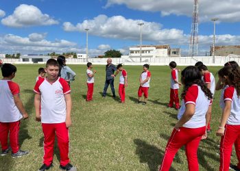 Alunos da escola Monteiro Lobato realizam visita ao Complexo Esportivo O Feitosão