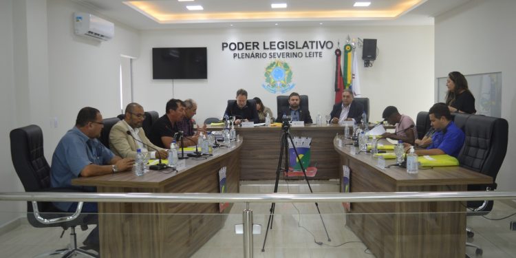 Câmara de Sumé realiza sessão extraordinária