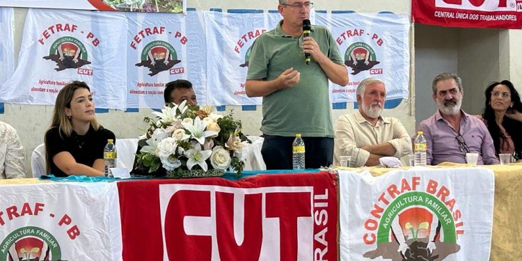 Deputado estadual Dr. Romualdo Quirino prestigia evento em comemoração ao Dia Internacional da Agricultura Familiar em Monteiro