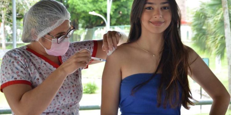 Dia D: Campina Grande vacina o dobro de JP e é a cidade que mais imuniza na Paraíba