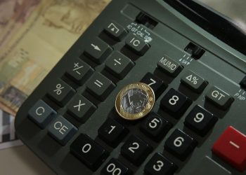 Pesquisa mostra que 78,5% das famílias brasileiras estão endividadas