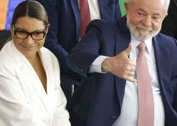Lula embarca para a Bélgica para discutir cooperação com europeus