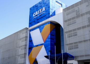 Caixa libera abono salarial para nascidos em novembro e dezembro