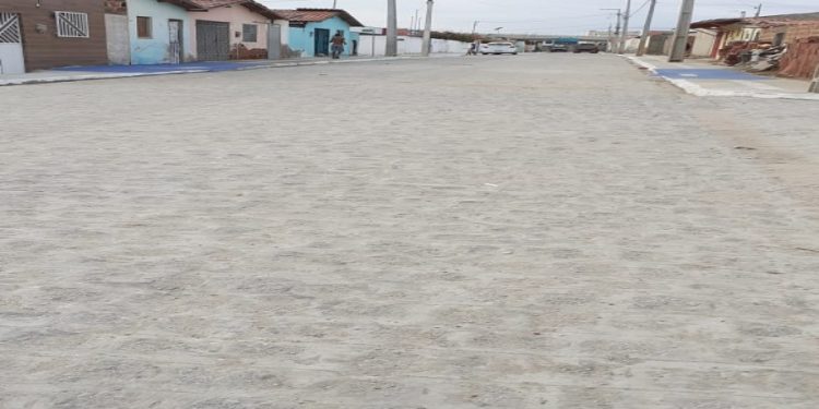 Em Picuí-PB Gestão Municipal conclui pavimentação de ruas no Cenecista e constrói escola no Pedro Tomaz