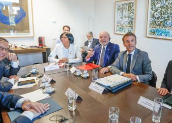 Lula participa de reunião entre governo e oposição venezuelanos