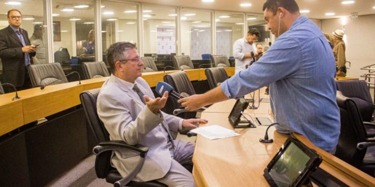 Ministério Público Federal: Dr. Romualdo faz representação pela conclusão das obras de esgotamento em cidades do Cariri