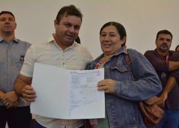 Vereadores prestigiam sorteio de lotes do Programa Parceiros da Habitação