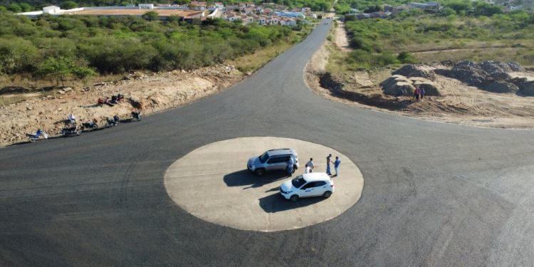 Nota de Repúdio: população denuncia atos de vandalismo nos serviços de construção da estrada que liga São Joé dos Cordeiros a Livramento