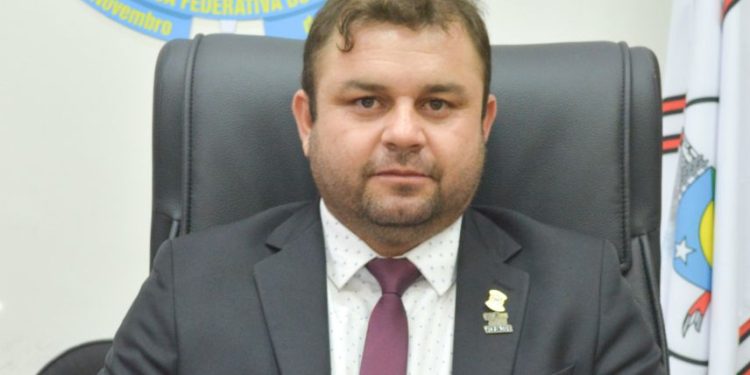 Câmara de Sumé aprova projeto de autoria do vereador Daniel Lêla que prioriza atendimento para crianças com espectro autista