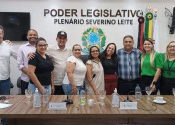 Vereadores de Sumé recebem enfermeiros para reunião sobre piso da categoria