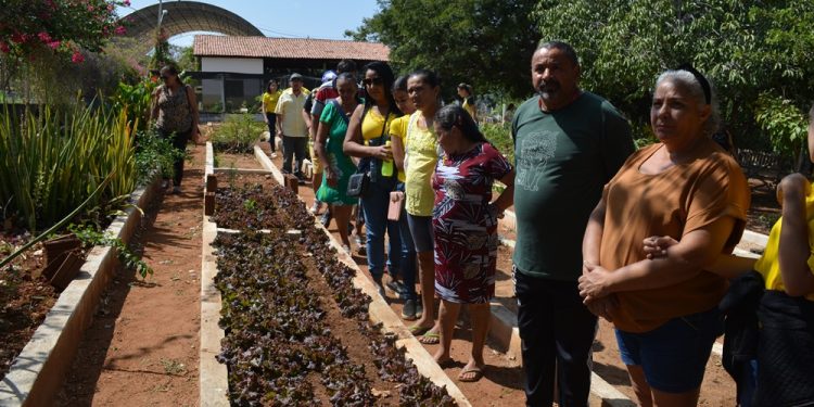 Setembro Amarelo: Usuários do CAPS e familiares participam de dinâmica no Projeto “Sumé com Flores”