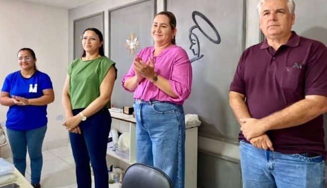 Em sua primeira agenda oficial prefeita Ana Paula visita Secretaria de Infraestrutura