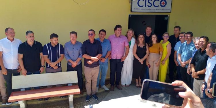 Prefeita Ana Paula será protagonista nas direções do CISCO e da AMCAP Prefeita Ana Paula será protagonista nas direções do CISCO e da AMCAP