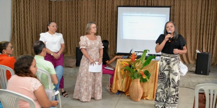 Prefeitura de Monteiro promove formações para equipes profissionais da Secretaria de Educação