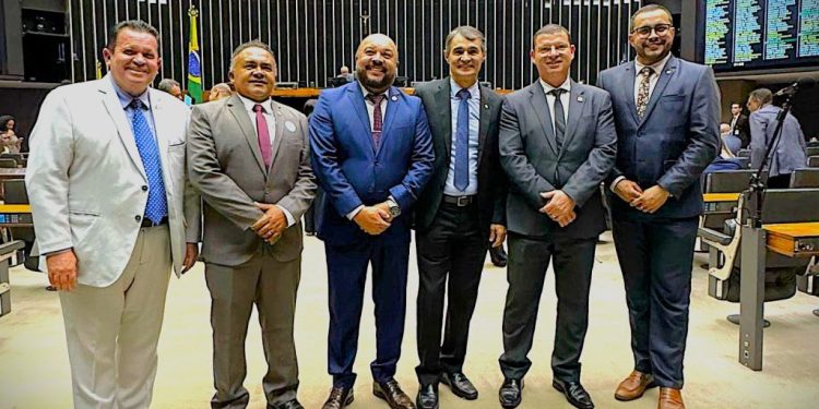 Vereadores fazem balanço de visita à Brasília em busca de recursos para Campina Grande Vereadores fazem balanço de visita à Brasília em busca de recursos para Campina Grande