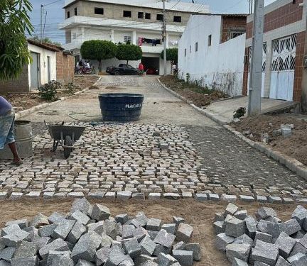 Secretaria de Planejamento supervisiona obras por todo o município
