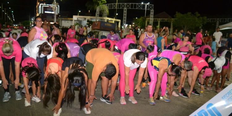 Centenas de praticantes de corridas e caminhadas participam do MOVIMENTA MONTEIRO- MÊS DELAS