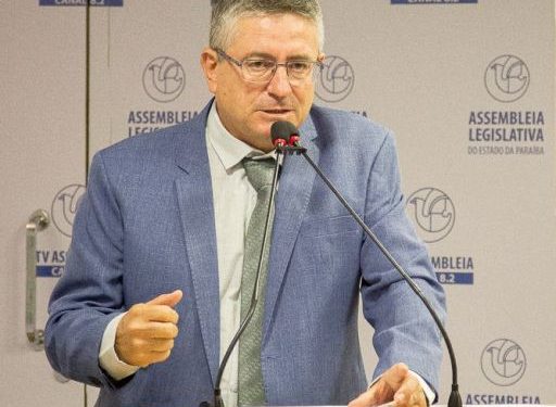 Dr. Romualdo denuncia abandono de escolas estaduais e cobra ação imediata do governo