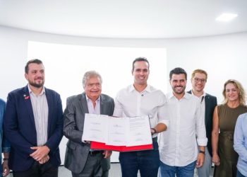 Em Campina Grande, Lucas Ribeiro assina parceria com Museu de Arte e Ciência para garantir acesso livre a estudantes da rede estadual