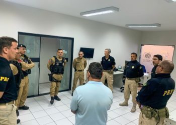 POLÍCIA MILITAR E POLÍCIA RODOVIÁRIA FEDERAL REALIZAM REUNIÃO DE ALINHAMENTO OPERACIONAL, EM PATOS.