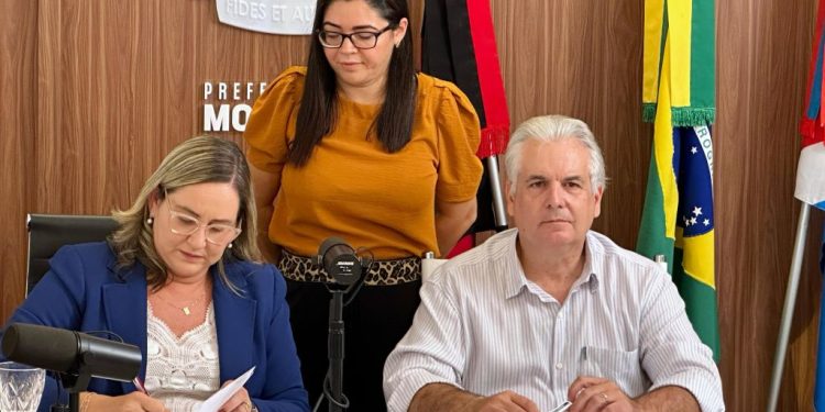 Prefeita Ana Paula e vice Cajó, prestam contas de 100 dias de governo e anunciam quatro novas grandes obras durante coletiva
