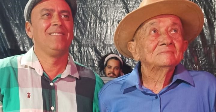 APLAUSOS: Câmara de Monteiro concede Voto de Aplausos ao Secretário Nanido Cavalcante pelo Festival Zabé da Loca