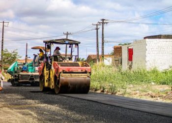 Prefeitura de Campina Grande inicia aplicação de asfalto na Avenida João Wallig